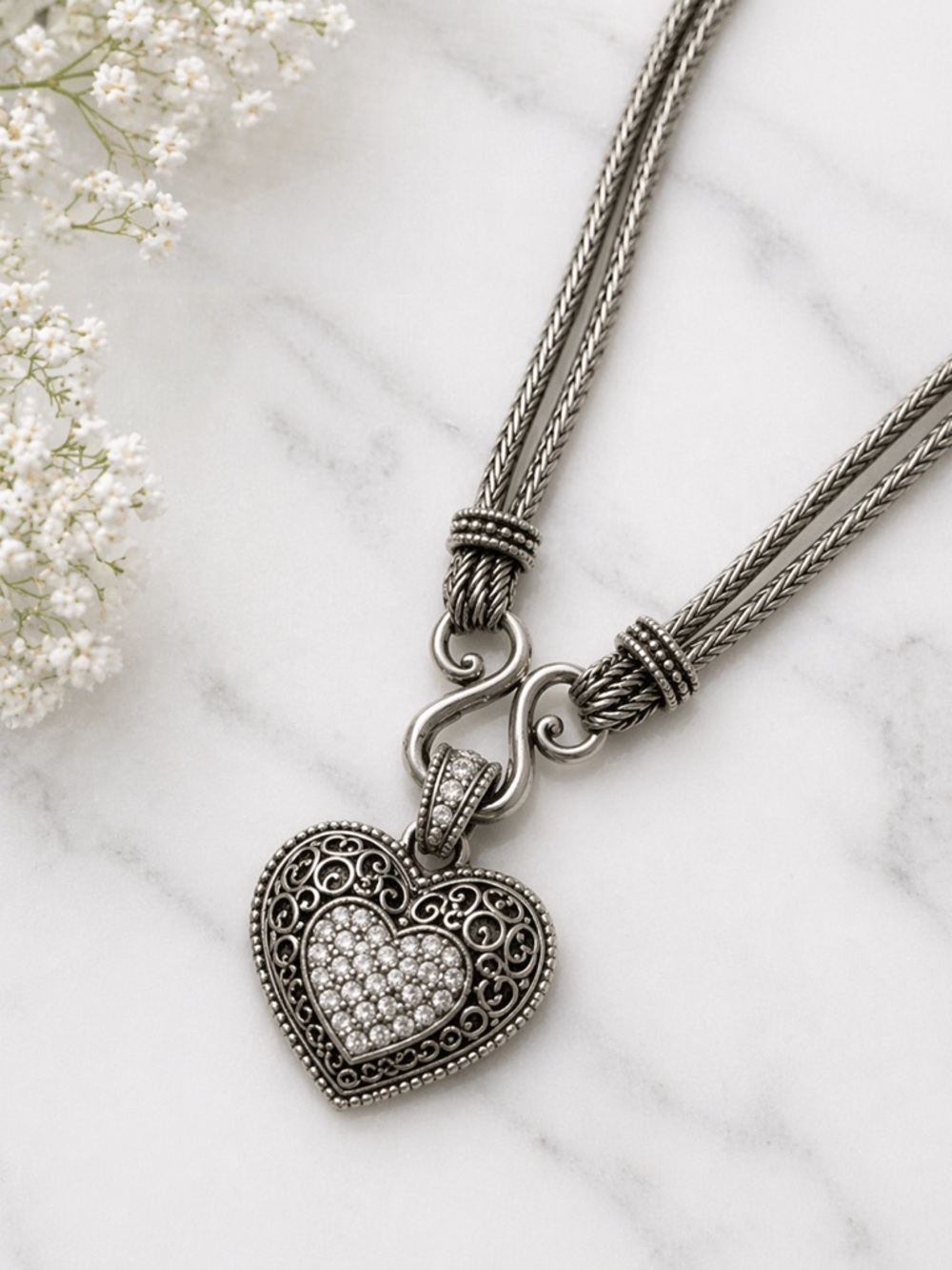 Lia Sophia “Love Dust” Silver-Tone Filigree Heart Pendant Statement Necklace - Picture 4 of 5